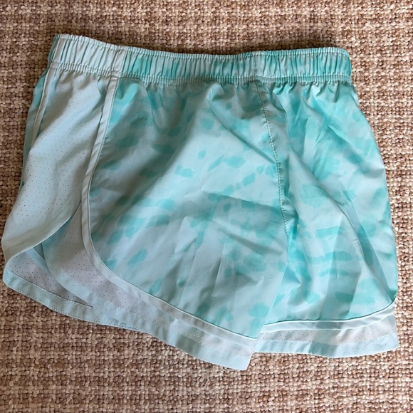 NIKE WOMENS RUNNING SHORTS - Picture 5 of 11